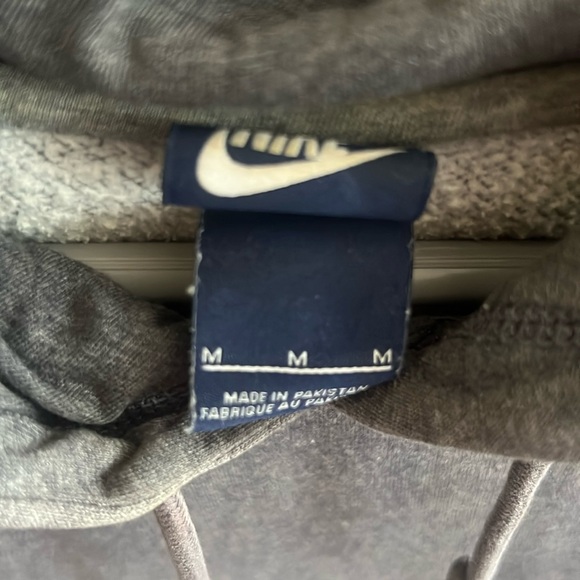 Nike hoodie - Picture 4 of 4